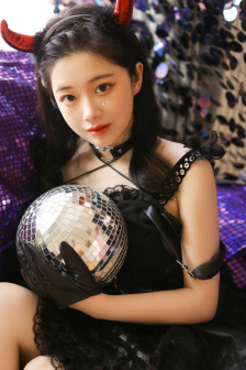 下面流了好多透明液体怎么回事